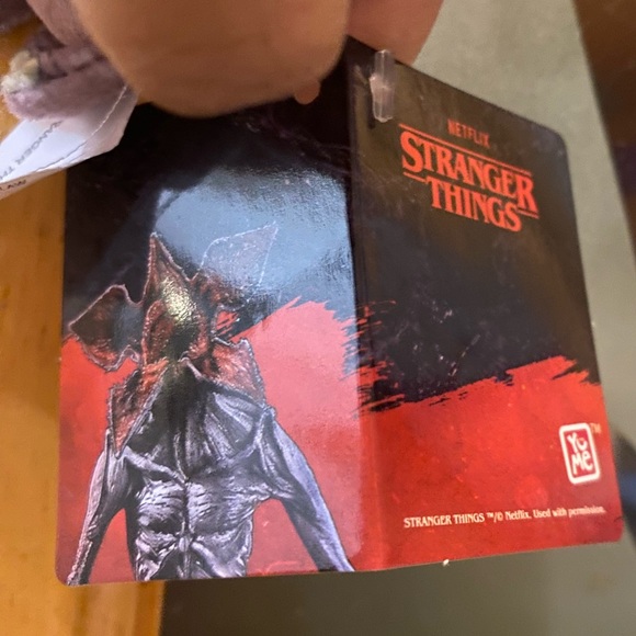 Stranger Things Key Ring/Bag Clip - Picture 4 of 5